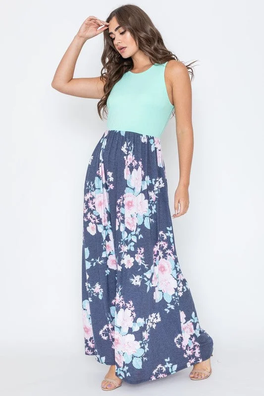 Maxi dress with bold colors-Plus Sleeveless Floral Maxi Dress