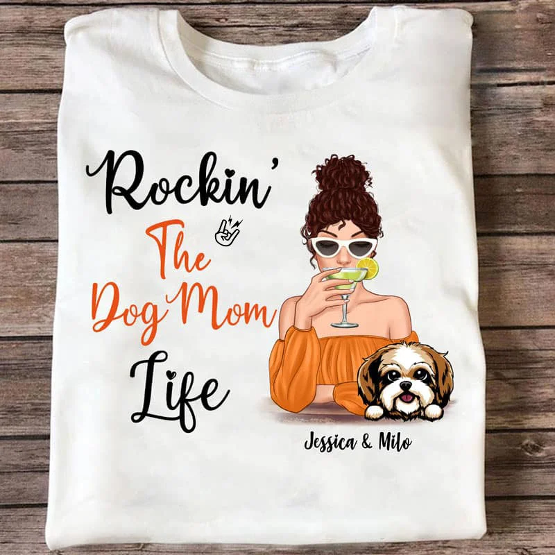 Cocktail dress with applique-Rockin‘ Dog Mom Life Cocktail Girl Personalized Shirt