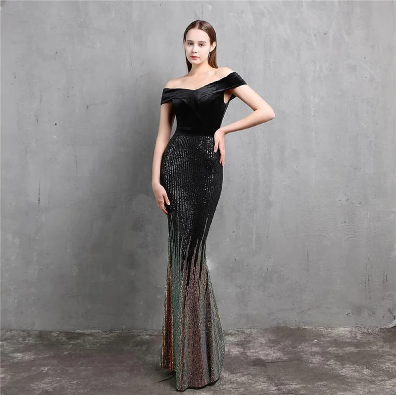 Maxi dress with V-neckline-Boat Neck Velvet Contrast Mermaid Maxi Dress