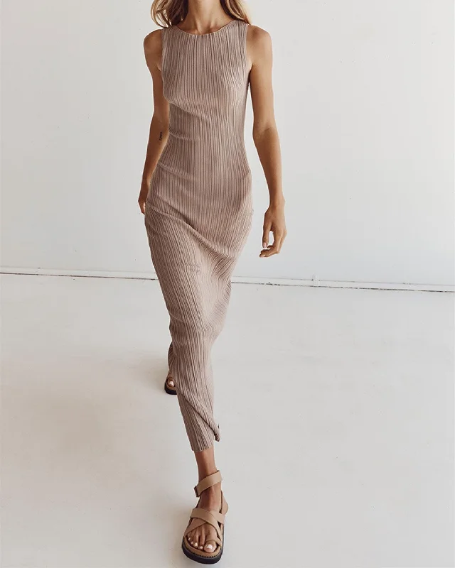 Maxi dress with voluminous sleeves-Women's Khaki Bodycon Sweater Maxi Dress